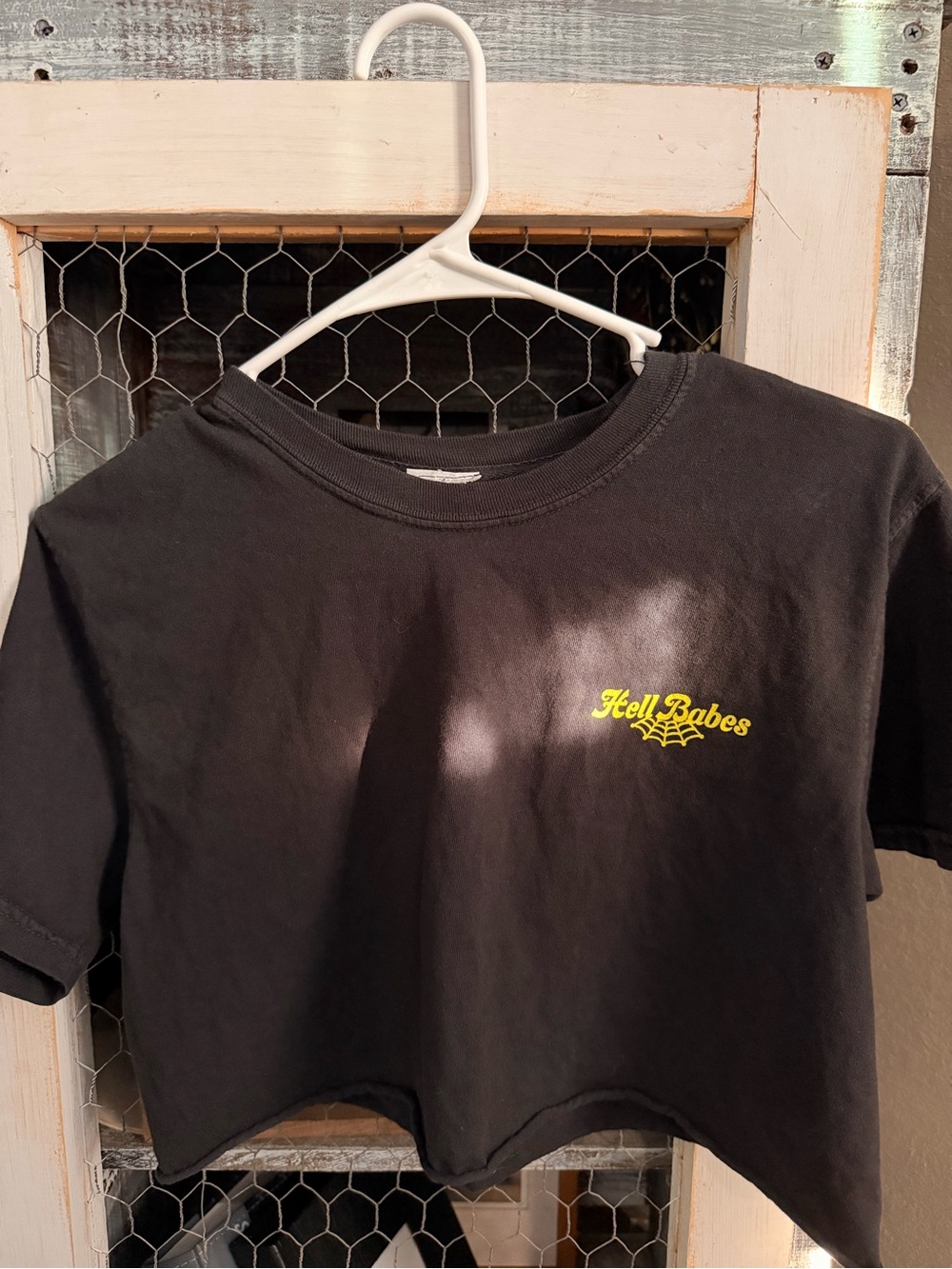 Black 'Hell Babes' Graphic Crop Top - Women's